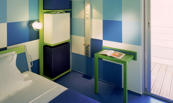Découvrez les concepts de chambre design du HI hotel à Nice.