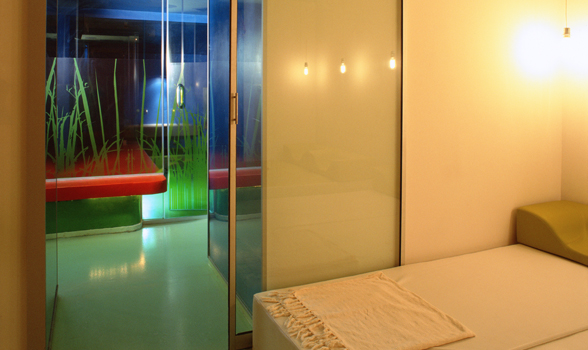 Découvrez les concepts de chambre design du HI hotel à Nice.